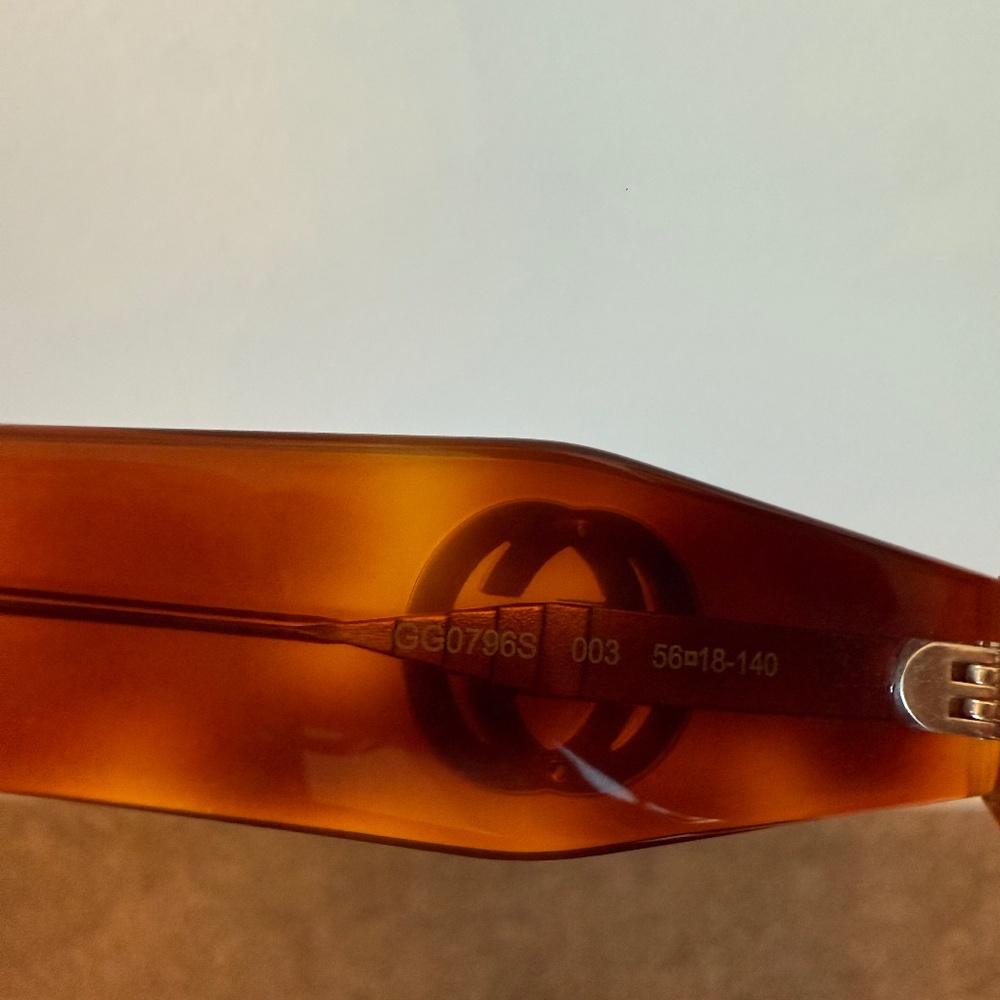 Gucci Sunglasses - Picture 4 of 4